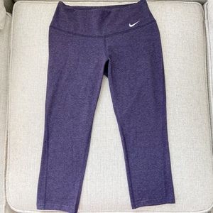 Nike Dri-Fit Cropped Leggings